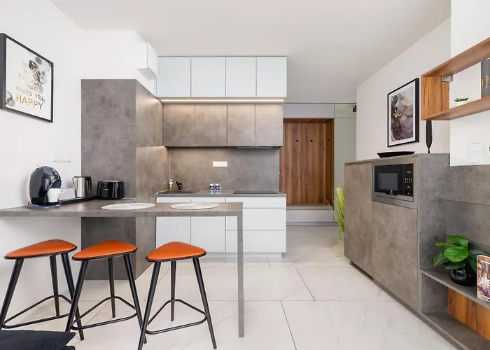 Апартаменты Modern Old Town Cracow By Renters Краков