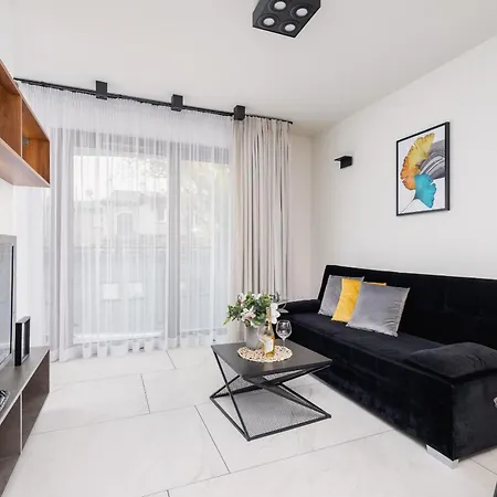 Modern Old Town Cracow By Renters Apartment